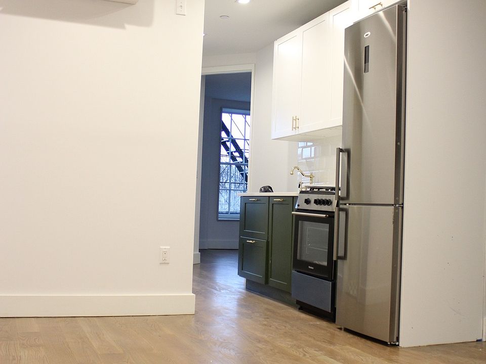 1st image of 473 Park Pl #402