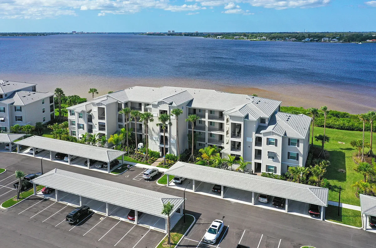Building Photo - 1010 Tidewater Shores Loop #406