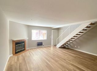 10761 Chestnut St #C, Los Alamitos, CA 90720
