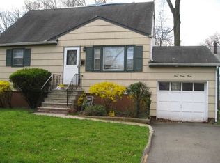 433 W 2nd Ave, Roselle, NJ 07203