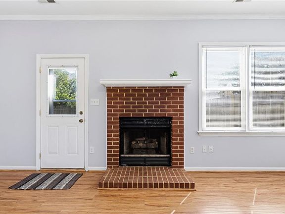 4th image of 1213 Killington Sq