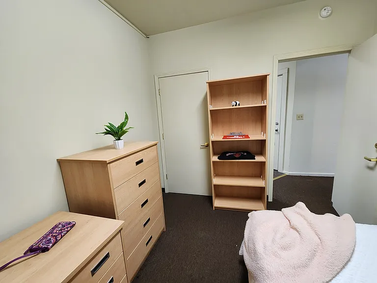 Aces Apartments — Photo 72
