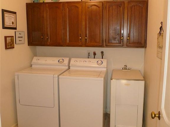 2nd image of 6115 N Gatehouse Dr SE