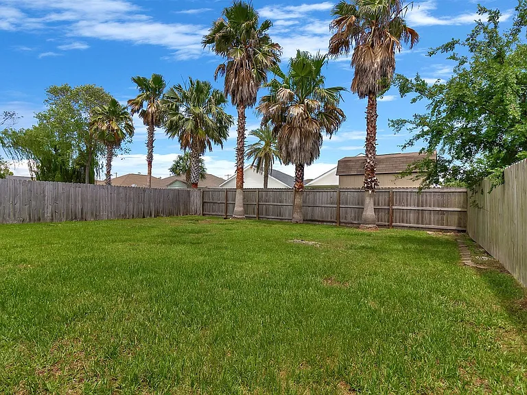 3748 Lexa Ct — Photo 36