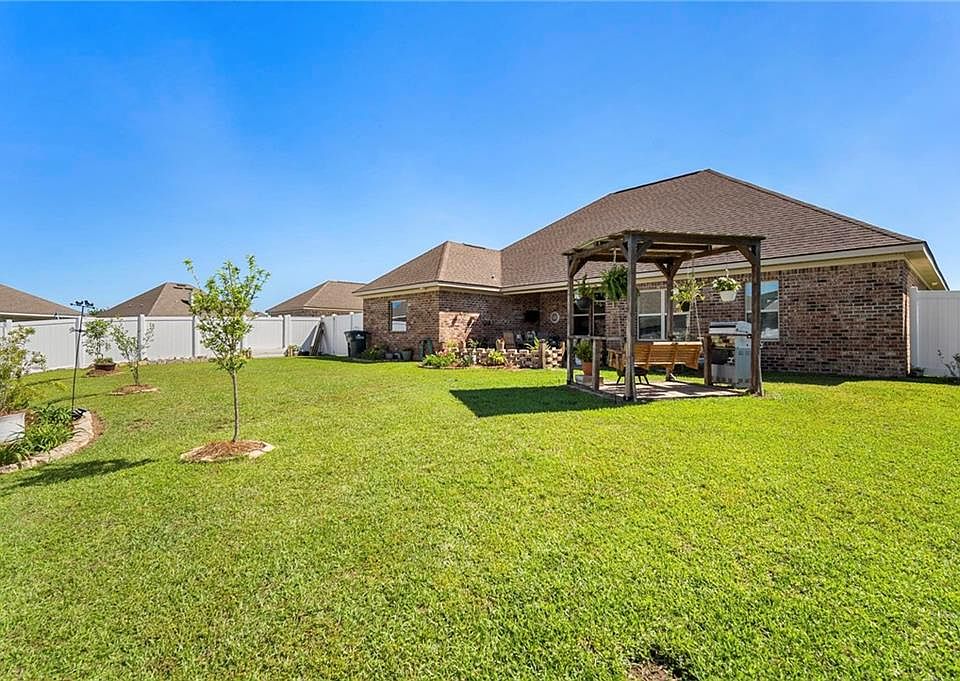 24625 Seattle Slew Way, Daphne, AL 36526 | MLS #7743881 | Zillow