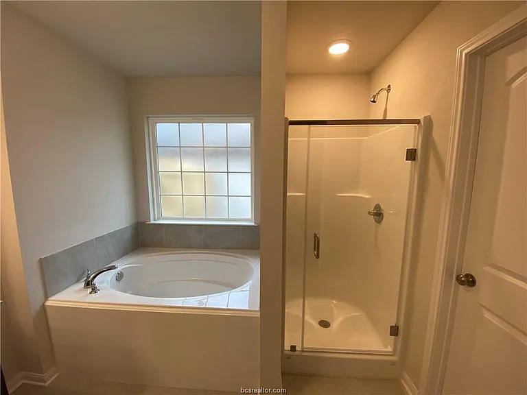 3721 McKenzie St — Photo 12