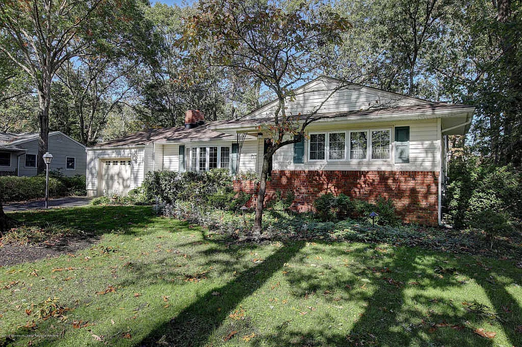 416 Colleen Ct photo 1