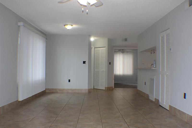 1st image of 15106 Glenmoor Dr