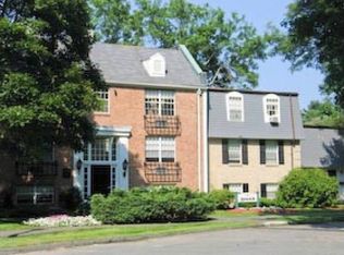 1 Beverly Cmn APT 1, Beverly, MA 01915
