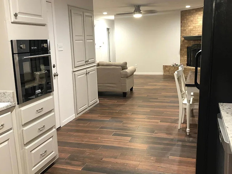 1310 N Charlotte Ave — Photo 3