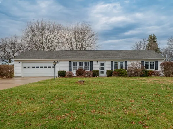 146 Thomas Dr, Fremont, OH 43420