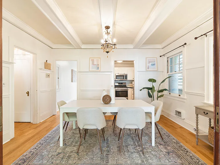 118 NW King Ave #21 — Photo 9