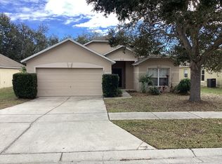 4061 Waltham Forest Dr, Tavares, FL 32778