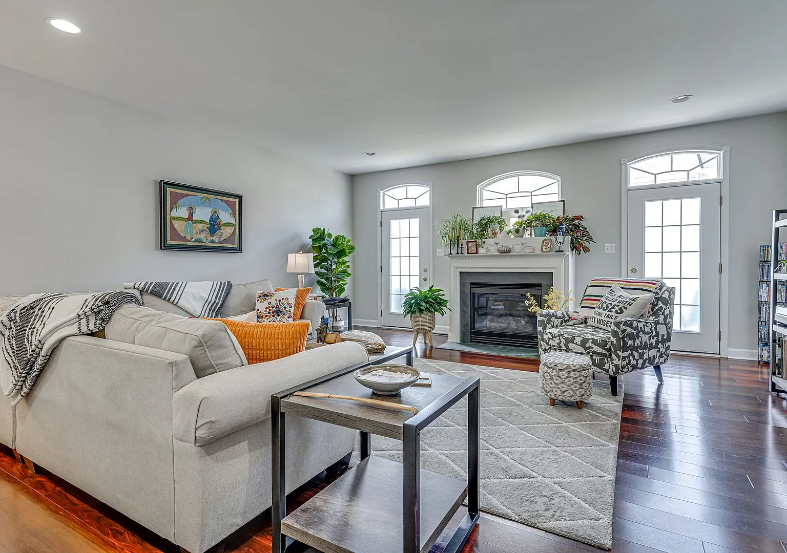Belmont Bay Beauty! Three level two car garage luxury townhome! — Photo 4