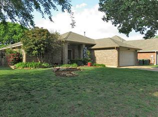 1813 Park Lane Dr, Edmond, OK 73003