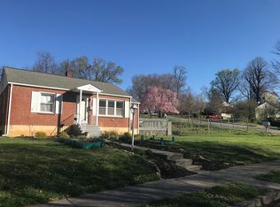 1905 Carlton Rd SW, Roanoke, VA 24015