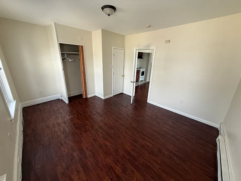 218 Walnut St — Photo 13
