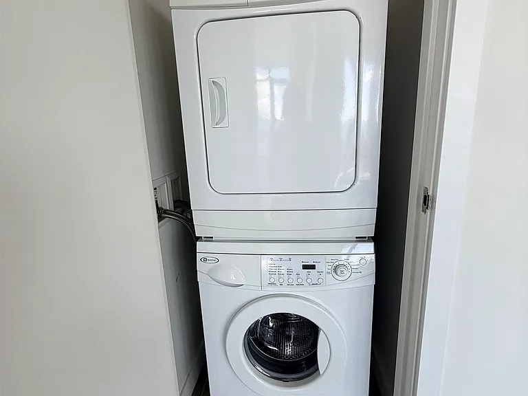 1028 Barclay St #3105 — Photo 10