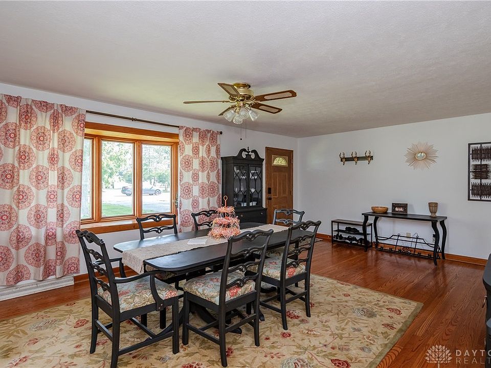 1st image of 3399 Leawood Dr