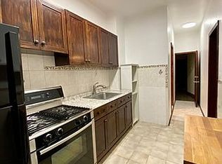 554 55th St #3, Brooklyn, NY 11220