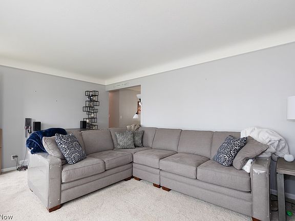 3rd image of 13516 Middlebrook Blvd