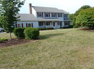 28 Skyview Dr, Colchester, CT 06415