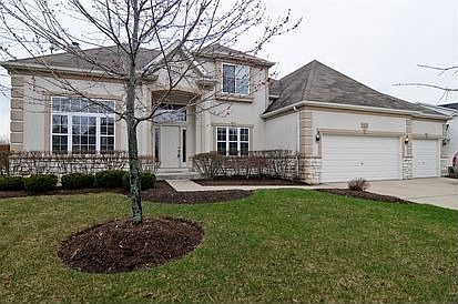 1st image of 823 Longwood Dr