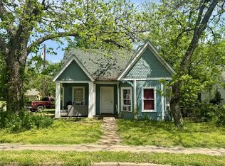 305 7th St SW, Paris, TX 75460