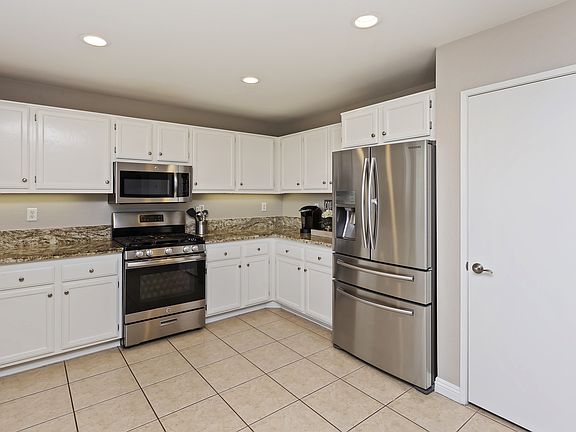 3rd image of 145 Buckthorn Way