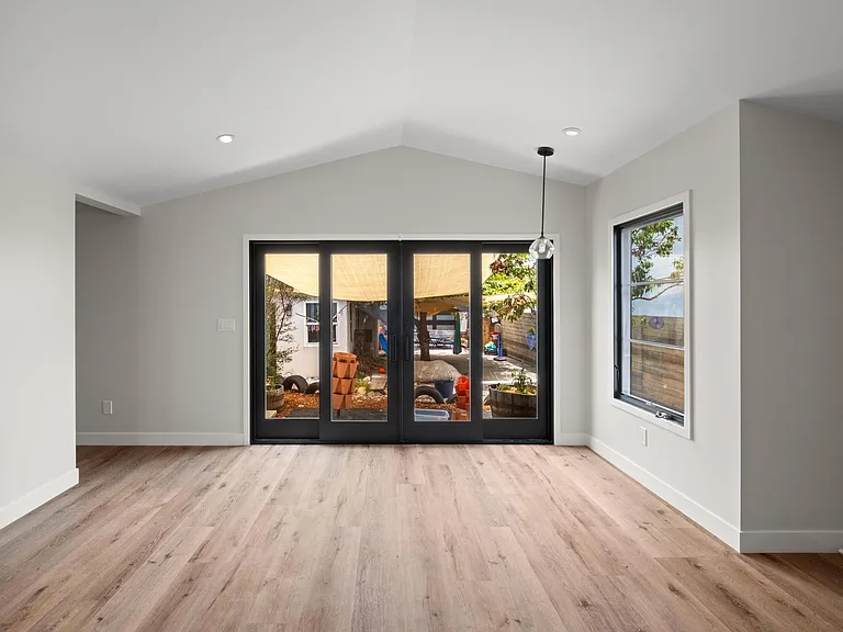 2726 Andreo Ave — Photo 14