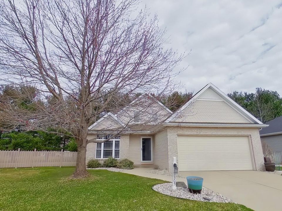 1st image of 3305 Village Ct