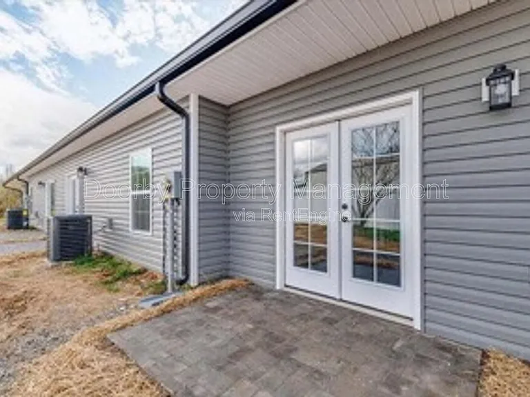 18 Michigan Ln #3 — Photo 32