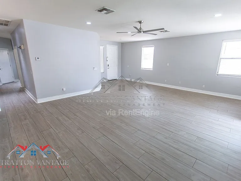 3068 E Ravenswood Dr — Photo 8