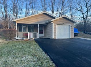 261 Fossil Bay Ct, Wilmington, IL 60481