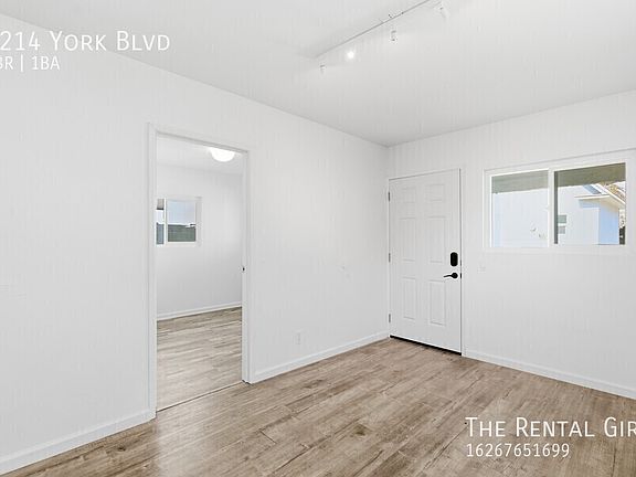 3rd image of 5214 York Blvd