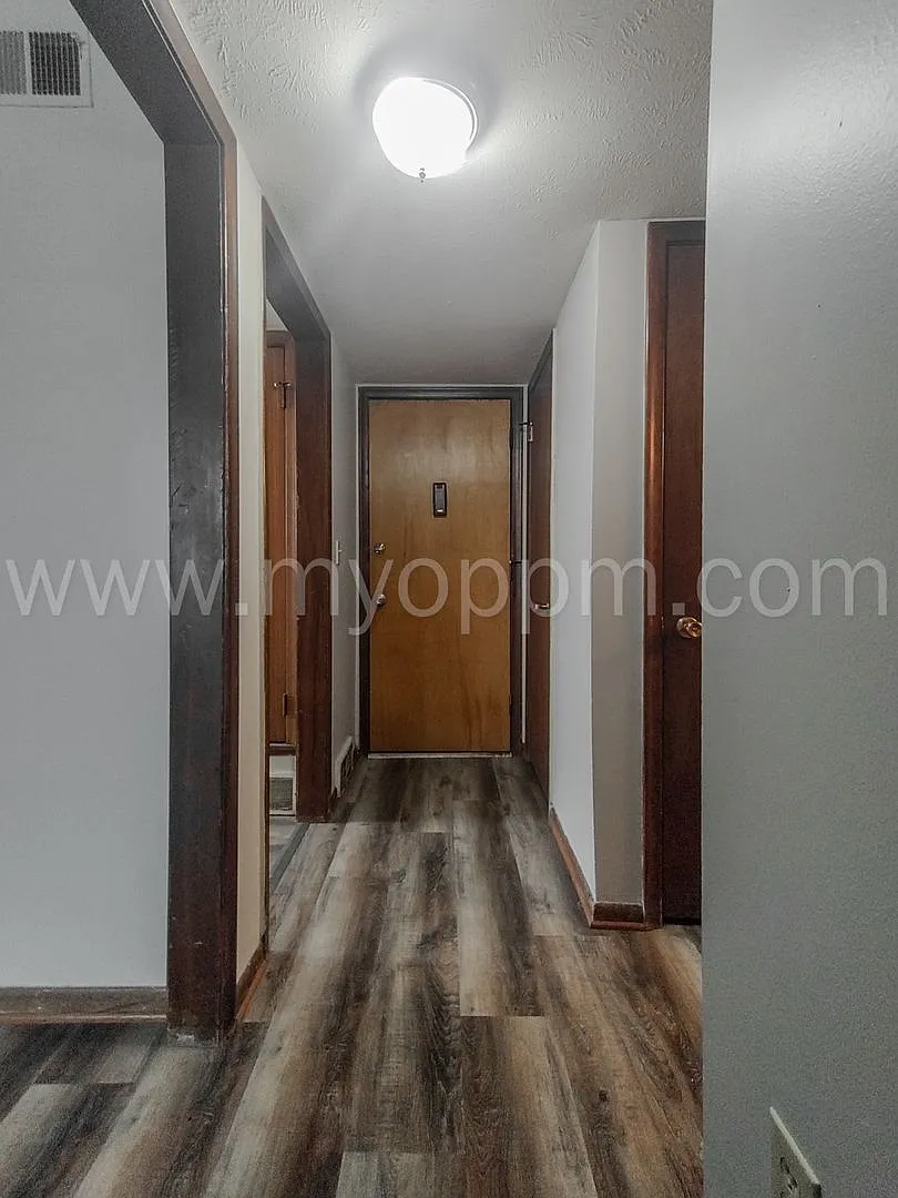 Alansco 1016 N 47 Ave — Photo 2