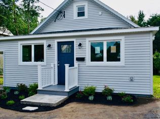 910 Adams St, Schenectady, NY 12306