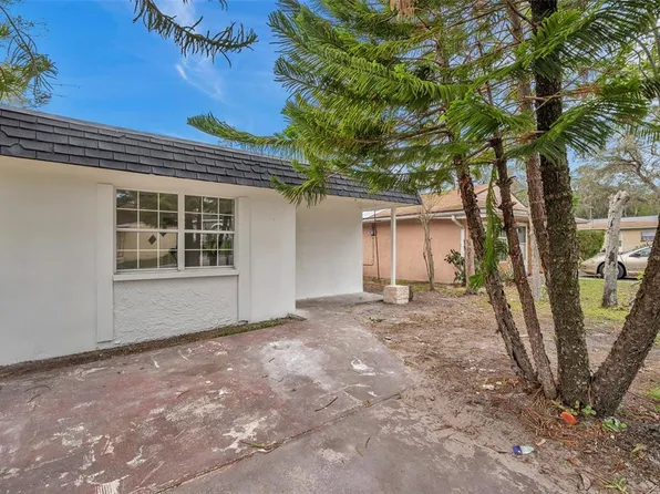 1145 La Salle St, Clearwater, FL 33755