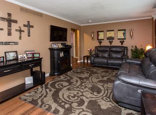 2417 E Walnut St, Des Moines, IA 50317