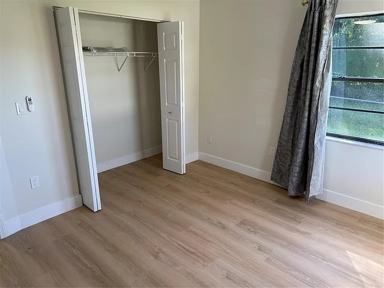 352 Cocoa Ct — Photo 12