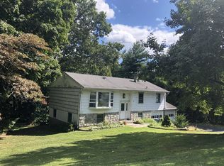 23 Trout Pl, Mahopac, NY 10541