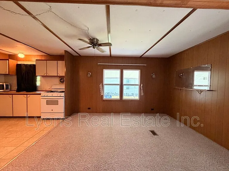 140 Lamplighter Ln — Photo 6