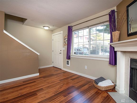 4th image of 412 Center Rd APT E2
