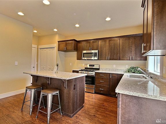 5th image of 12028 20th Ave S