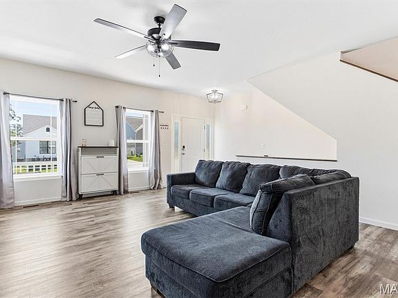 5th image of 1088 Providence Way