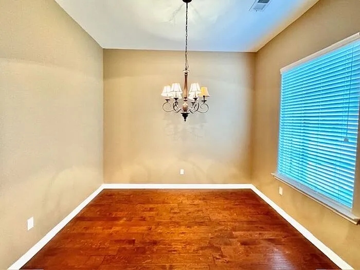 6302 Vera Ln — Photo 3