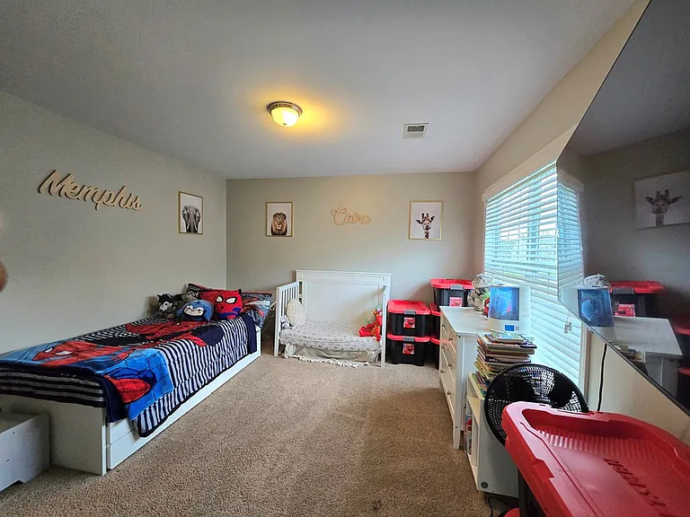 525 Batty Way — Photo 35