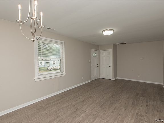 3rd image of 4723 Caldwell Ave
