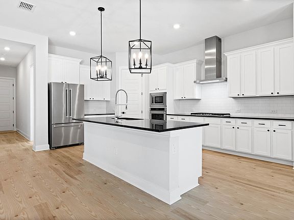 Fully loaded kitchen