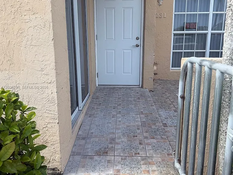 12055 SW 19th Ln #231 — Photo 2